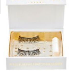 NIB BATTINGTON LASHES 3D SILK LASHES AND MINI GLUE